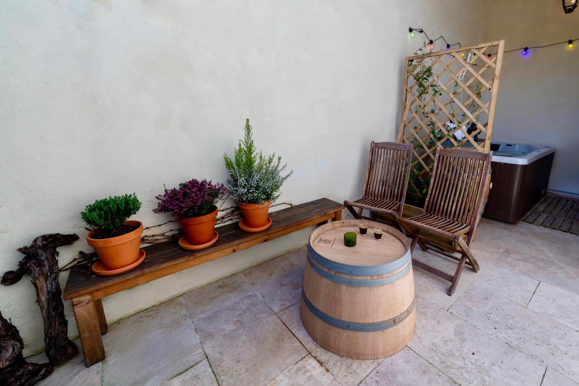 Suite Grand Cru - Spa & Terrasse Arveyres المظهر الخارجي الصورة